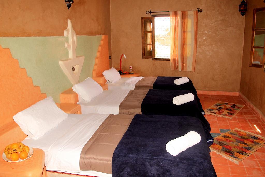 Riad Dar Ouzine Merzouga Oda fotoğraf